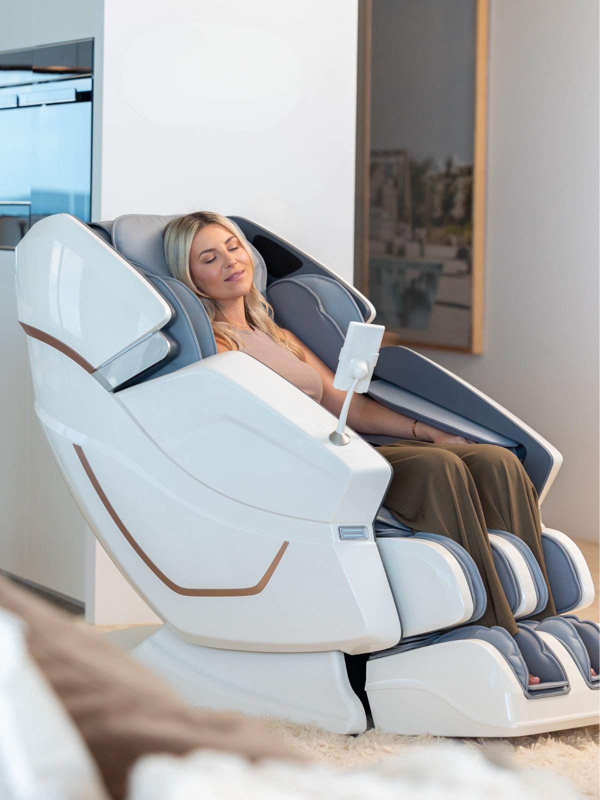 Bliss XO Massage Chair, view 2