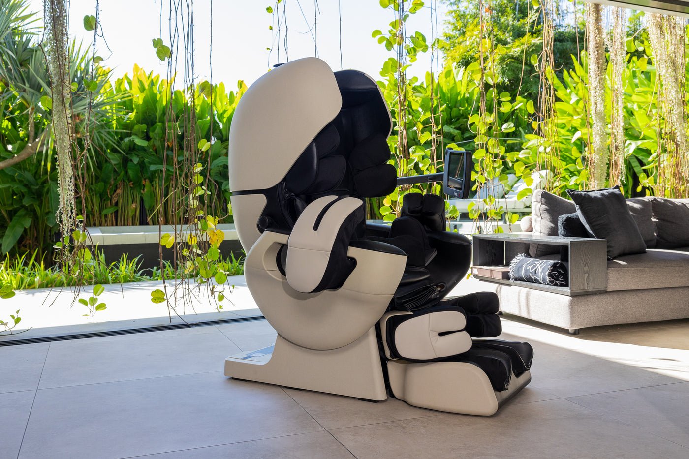 ROBO Massage Chair, view 3